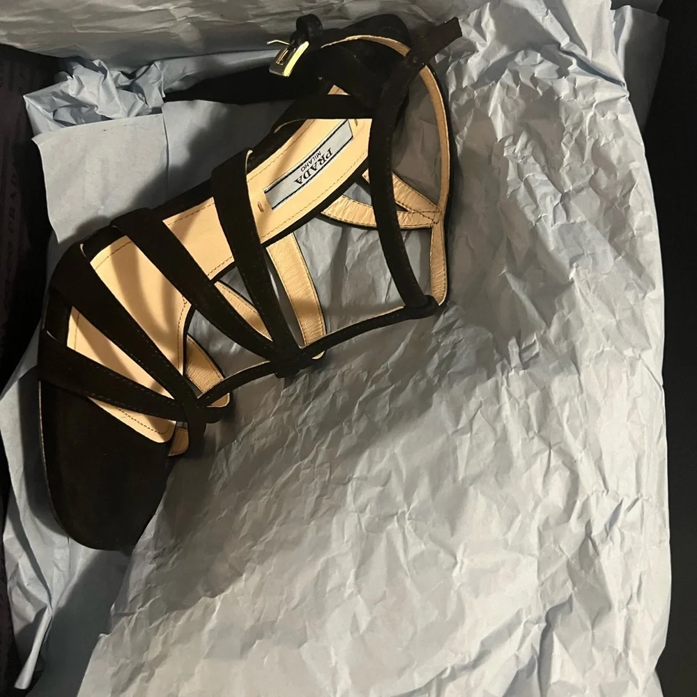 Prada black heels size 38. NIB! - Picture 3 of 3
